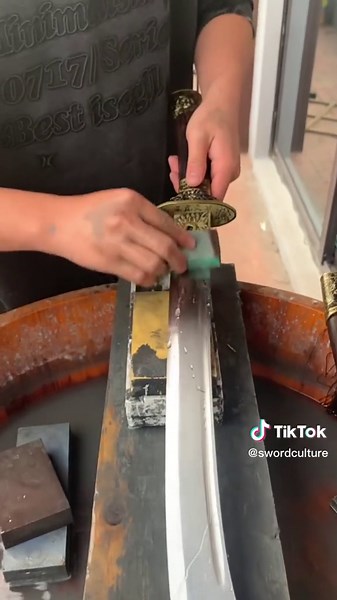 Please name it! #sword #swordtiktok #amazing #chinesesword #saber #weapon #foryoupage #fyp #tiger #dragon #cool