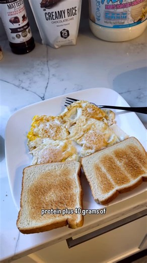 Durrah on Instagram: "Bodybuilder’s Off season diet. What a pro bodybuilder eats for breakfast."
