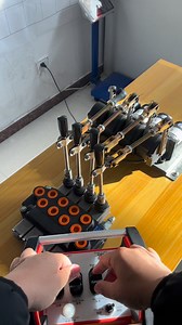 Come and take a look! Proportional valve factory direct hair of crane wireless remote controller,We come from China factory,This wireless remote control for cranes is selling well in Europe. If you are interested, you can contact me.#crane #truck #fassi #hiab #effer #Cranes#Crane #HeavyEquipment #Construction #Lifting #CraneOperator #RadioControl #Palfinger #Fassi #Hiab (Cargotec) #Epsilon #Copma #Liebherr #Terex #Tadano #Konecranes #Demag (Terex) #Sennebogen #Potain (Manitowoc) #ABUS #Baumaschi
