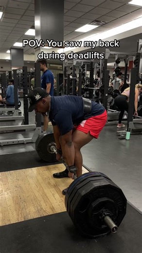 My legs are too long i stg 😭 #gym #deadlift #powerlifting #lifting #bodybuilding #funny #satire #jokes