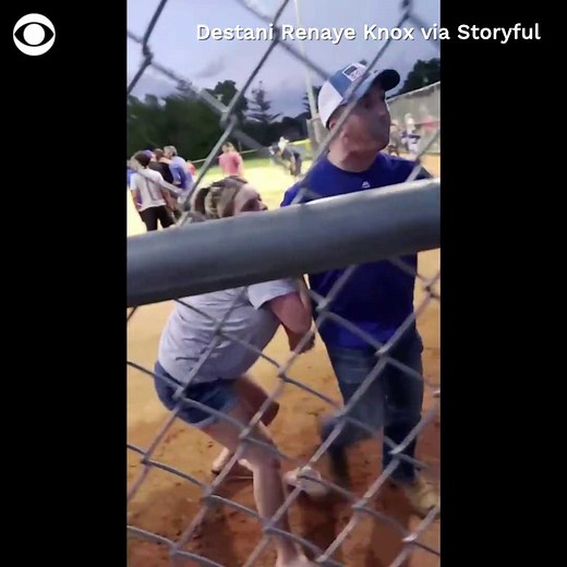 A Little League championship T-ball game in Stanton, Kentucky descended into chaos on Monday, when parents of the 5- to 7-year-old players started cursing and fighting over an umpire’s call. | CBS News