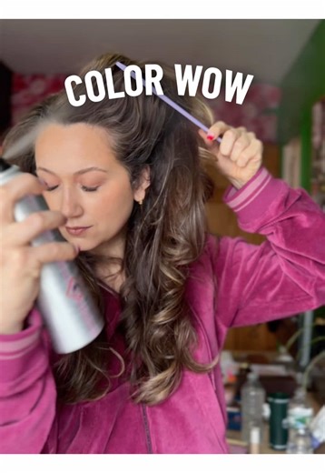 Color wow always wows me and their texturizing spray keeps my hair looking fresh and with .. style👱🏻‍♀️#colorwow #colorwowhairspray #colorwowhair