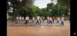 39K views · 2.2K reactions | Emma muscat, Alvaro De Luna e Astol MEGLIO DI SERA Coreografia Joey&Rina ❤️ Clicca qui  per Video Integrale e Tutorial https://youtu.be/PcpdWpqDiMc Metti Like alla Pagina per molti altri video e per restare aggiornati con le prossime Uscite | Joey e Rina | Facebook