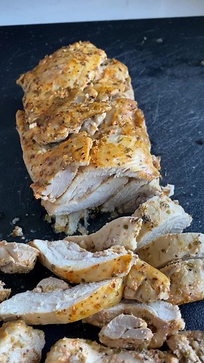 1.6M views · 25K reactions | Easy Chicken Gyros  https://hungryhappens.net/easy-chicken-gyros/ | hungry happens | Facebook