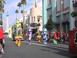 Disney's Hollywood Studios - Pixar Pals Countdown to Fun! Parade