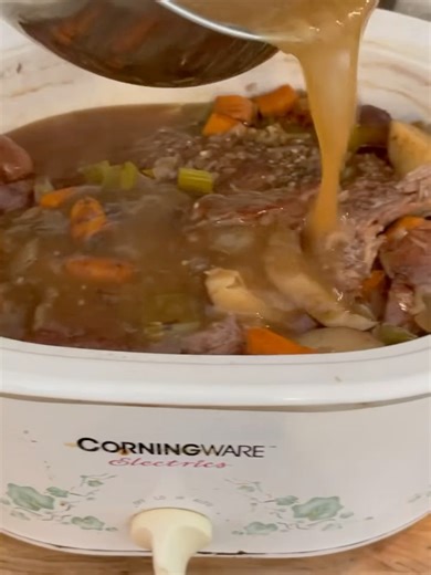 This is my all time favorite comfort meal! Pot roast and gravy! Here's a throwback video tutorial that no one has seen for a while! Just in time for fall! Get Missy's cookbooks and free recipes here: https://missyjones.com/. #mountaincookinwithmissy #beefitswhatsfordinner | Mountain Cookin’ with Missy