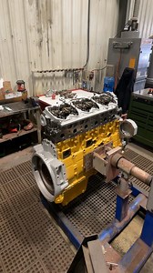 335K views · 11K reactions | Watch us build an entire Cat C15 engine in just under 3 minutes! Drop a comment and let us know what part amazes you the most.  #reel #reelvideo #timelapse #triplethreatdiesel #ttd #gpab #catc15 #catengine #caterpillar #diesel #dieselengine #dieselpower #dieseltrucks #dieselmechanic #diesellife #heavyduty #heavydutymechanic #mechanic #mechaniclife #bts #enginebuild #engine | Triple Threat Diesel | Facebook