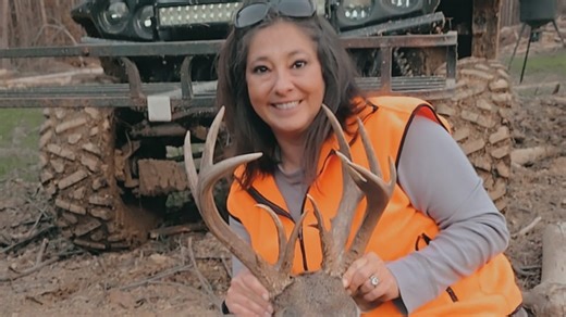 MS deer hunter nabs bizarre, 14-point buck with double main beam