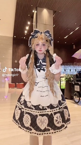 #fyp #tiktok #foryou #dance #dancer #cosplay #robot #poppin