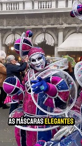 Carnaval na Itália é tradição, história e muito espetáculo! De Veneza a Viareggio, cada Carnaval italiano tem sua própria magia! Máscaras elegantes, carros alegóricos gigantes, batalhas de laranjas e doces irresistíveis… Qual desses Carnavais você gostaria de viver? Conta aqui nos comentários! | Vou para Italia