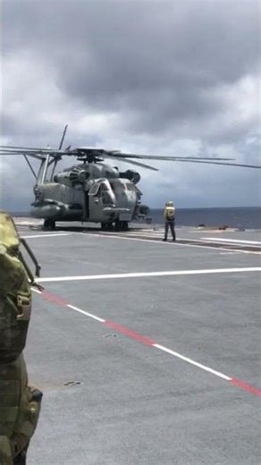 CH 53 engine running #unitedstates #military #helicopter #usnavy