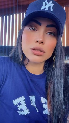 #popculturereference #newalbum #albumrelease #album #music #newmusic #livemusic #popmusic |Atriz @KarlaKarolla | Personagem Fictício | Vídeo Fictício| Leitura Dramática 🎭 | Karla Karolla