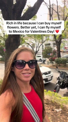 Happy Valentine’s Day to all the single girlies who are independent and rich enough in life not to settle for grocery store flowers 😉 You are the best upgrade you could ever give yourself. When you raise your standards you realize you’re the best thing for you! Do you babe!❤️ ✈️ If your brain is screaming, “OMG this is me!” Your thumb knows what to do… Hey, I’m Morgan, a Tampa-based traveler balancing a full time job with my passions for health, fitness, and outdoor adventures, all while fittin