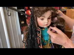 The beginners guide to identifying your Collection of Dolls