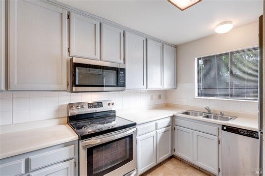 121 Elbridge Ave #B, Cloverdale, CA 95425 - MLS 326033400 - Coldwell Banker