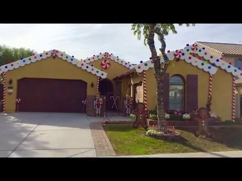 DIY Christmas decorating ideas Gingerbread house candyland theme