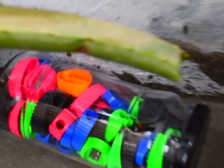 楼梯滚瓶子爆破解压时刻