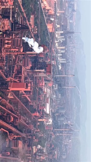 Bharath Krishnamurthy 🇮🇳 on Instagram: "📍Toranagallu,Ballari-Hospet,Karnataka The flagship facility of JSW Steel is the largest single-location steel manufacturing plant in India. ￼ Here are some standout facts: Built on ~10,000 acres in the iron-ore belt, with seamless connectivity to Goa & Chennai ports. Capacity: ~17.5 million tonnes per annum (with part expansion under commissioning). ￼ Cutting-edge technology: uses Corex tech for hot metal production, India’s widest 