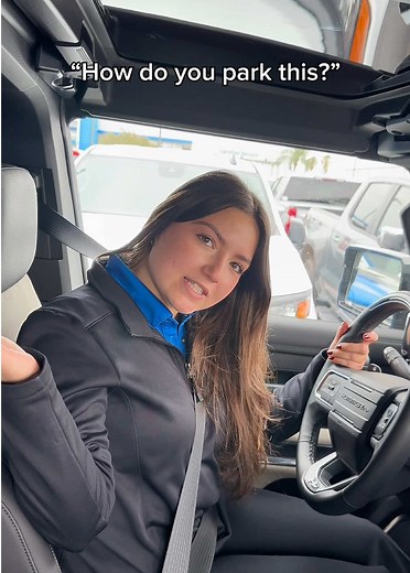 It really is that easy in the 2026 GMC Hummer EV! 🤭 Come try it for yourself! 📲 (956)272-0775 @GablitzAutoSales #payneweslacobuickgmc #rgv #carshopping #GMC #hummerev