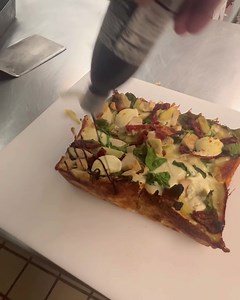 Chef Laurel prepares Pizza of the Week … Chicken, Artichoke, Sun Dried Tomato, Goat Cheese, Spinach, topped w a Balsamic Glaze. Motor City Pizza … on 407 … Motor City Pizza is the proud Winner of “BEST PIZZA” in Denton County 2022 Best Pizza in Texas (Yelp) 16th Best Pizza in the US/Canada (Yelp) * Sit Down Dining - Full Bar - Carryout * Motor City Pizza Open: Wednesday 11-3 Thur-Sat 11-9 Sunday 11-8 Wings - Potato Chip Chicken Salads Desserts Detroit Style AND Traditional round crust available 