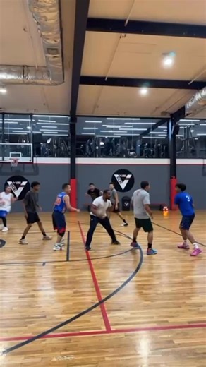 Great ball movement and Will hitting the 3. #balling #ball #streetballmoves #hoops #streetball #nba #basketball #lebron #nike #buckets #ballislife | NYC HOOPS
