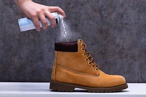 How to Get Rid of Odor in Boots: 9 Simple Hacks
