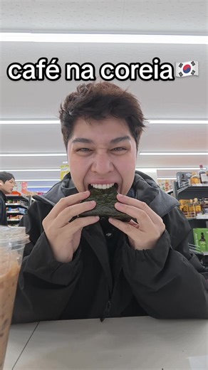 Café da manhã na coreia com a @Revolut pra aproveitar os 100 REAIS de cashback que ganhei!🇰🇷 Pra você ganhar 100 REAIS de presente é só criar a conta pelo meu link que tá no meu perfil, gastar seus primeiros 100 reais e daí é só aproveitar! *Termos e condições se aplicam à promoção *PubliDoHaru