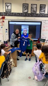 A 3rd grade teacher that went viral on TikTok for her NFL lesson plans received a special gift from the Buffalo Bills and Dion Dawkins for her class! | Niagara Action