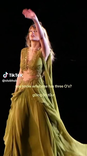 is this a sign? 👀 #taylornation #taylorswift #swiftie #patientzero #swifttok (🎥: @ftd318)