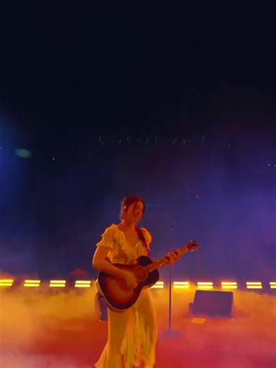 Blowing Smoke (Apple Music Live) - Gracie Abrams #fyp #thesecretofus #blowingsmoke #gracieabrams #lyrics