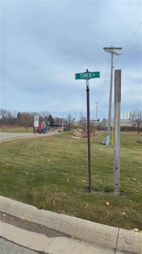 Semi hits railroad bridge with cargo #grizzlygreg #truckinglife | Grizzly Greg