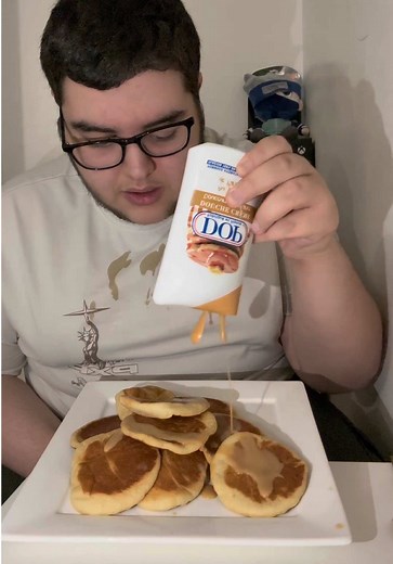 Dégustation Pancakes Avec Du Dop Gout