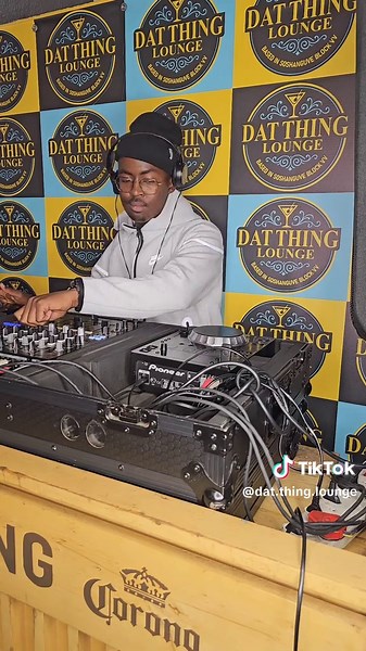 Discover Dat Thing Lounge in Soshanguve: Food & Music