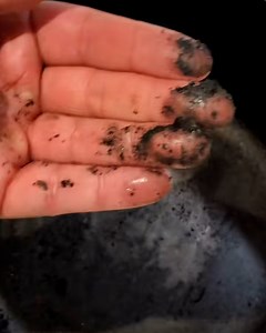 To use soap or not to use soap on your cast-iron pan 🤔 🍳 | FOODbible