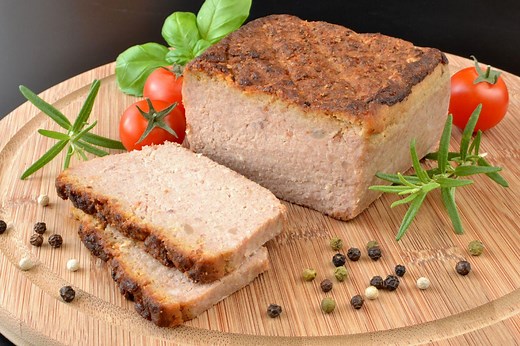 Pasztet z mięsa z rosołu, który znika do ostatniego okruszka. Genialny sposób na resztki, który smakuje lepiej niż klasyczny