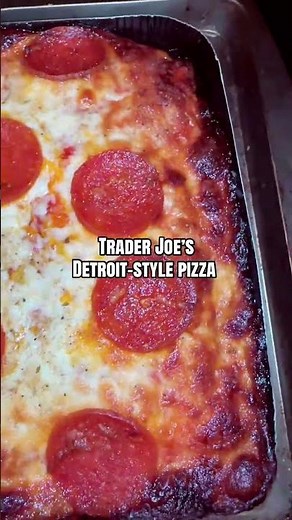 Trader Joe’s has done it again! This pizza is 8.5/10 🙌🏾🔥🍕 #traderjoes #traderjoesfoodreviews