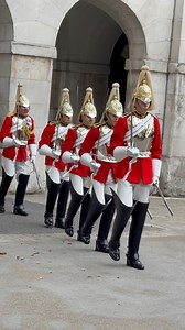 122K views · 2.3K reactions | #maritesjameslifeinlondon #queennmariteslifeinlondon #queennmarites #highlight #Ormonde #travel #london #Amazing #horse #maritesjames | Queenn Marites | Facebook