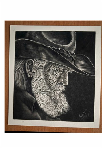 Well, it’s been a while but I am finally back! It took a while for me to finally finish this, thanks to my cat on the stairs versus gravity=broken neck. Anyhoo, it’s taken a while, but he is done, an absolute labour of love. He was created using charcoal 🤠 #charcoaldrawing #art #watchoutforcats