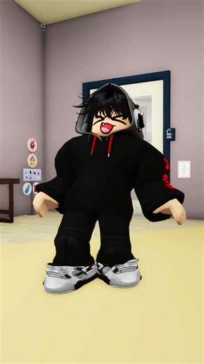 He Made Fun of Me, But… 🐭😂✨ #roblox #shorts