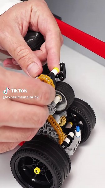 Lego Ninja vs Gravity 🥷 Wait for the transition! 😱 This LEGO Technic climber is built different. What should I build next? 🧱✨ #lego #legotechnic #ninjago #engineering #mechanical