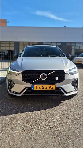 Volvo XC60 B5 Ultimate Dark | Silver Dawn Metallic #volvovanderwulp #volvo #xc60 #volvoxc60