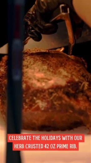 Santa’s not the only one serving something special this Christmas Eve. 🎅 Our Christmas Highland Feast is here to make your table holiday ready — complete with sides, salads & sauces. Choice of sides: Mashed potatoes Charred Brussel sprouts with bacon Grilled asparagus Lobster cream corn Charred broccolini Cream spinach Includes housemade dinner rolls, horseradish cream sauce, and au jus. Pickup or delivery Christmas Eve, 10–2! Price: $140 Call 920.231.2076 to order your Highland Christmas Feast