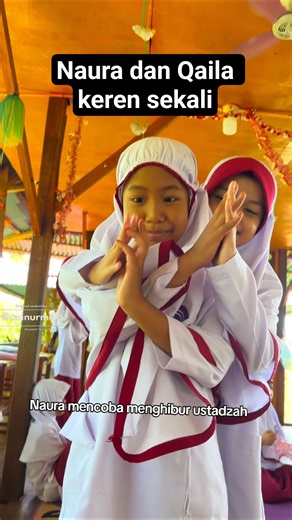 Ketika siswa menghibur guru yang lagi sedih