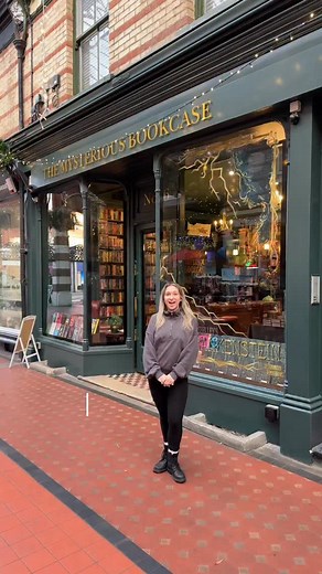 Do you want the bookshop tour? 📚✨👀 | The Mysterious Bookcase