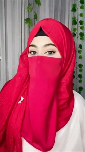 Wait for the eye contact! 😍 Red Niqab & Pure Confidence ✨👑 #shorts