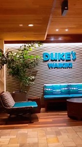 @chasingpinkskies decided to have dinner at Duke's Waikiki.. you should too😉 But.. don't forget to make a reservation! Lunch:https://bit.ly/3znY24W Dinner:https://bit.ly/3RiwCUv Reservations:https://bit.ly/3uy7VJJ | Duke's Waikiki