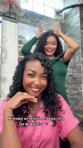 Nuestra bella Reina 😍🥰❤️🫶🏻🌻💖🙏#esmeraldeñisima #todos #viral #seguidores #parati