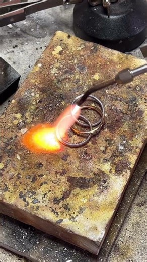 Watch me make an Interlocking Ring