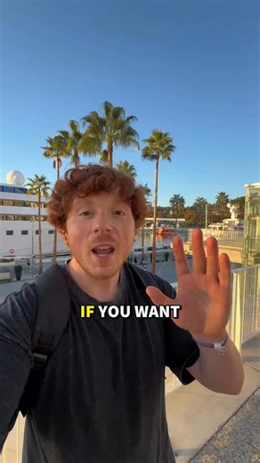 Christian Grossi on Instagram: "The secret European city that’s warm even in winter 🇪🇸 Too safe, too sunny — even my laptop refuses to shut down thanks to my Anker power bank (link in my bio) 😎 Málaga in winter is basically summer in disguise. Warm days, beach walks, palm trees, and sunsets that look straight out of July — this city is the ultimate winter escape. While the rest of Europe is freezing, Málaga feels like a cheat code: sunshine, tapas, and Mediterranean vibes all year long. And i