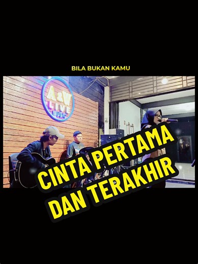 Cinta pertama dan terakhir💦🤲 lagu by Sherina . #cintapertamadanterakhir #akustiktanjungpinang #livemusiktanjungpinang #cafetanjungpinang #musisitanjungpinang